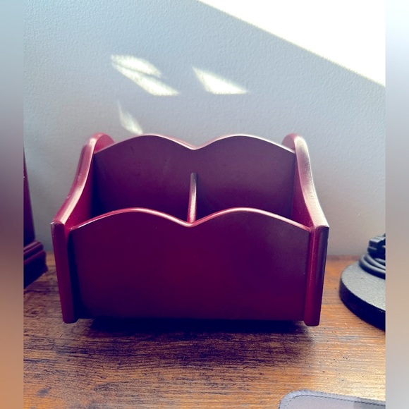 Elegant Red Wooden Organizer - Picture 1 of 3